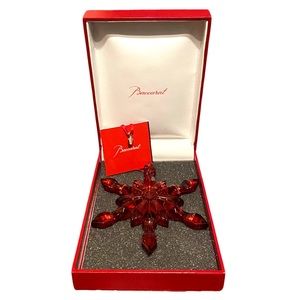 BACCARAT Crystal Snowflake Ornament